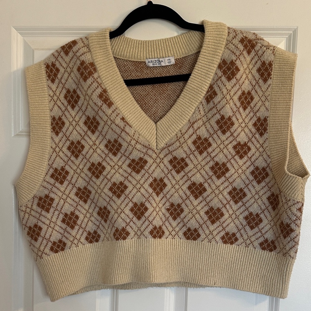 Arizona Jean Company Women's V-Neck Cropped Sweater Vest - Cream and Brown